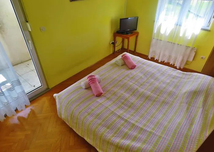 Ribnjak 10 Omiš