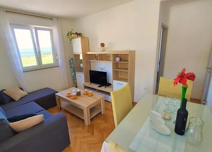 Ribnjak 10 *