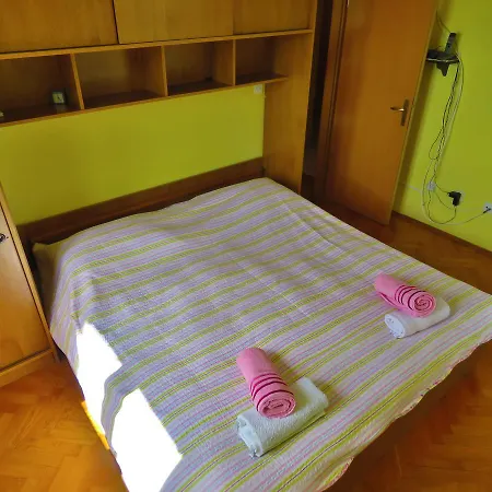 Apartment Ribnjak 10 Omis