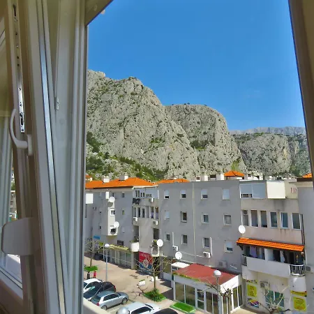 Apartment Ribnjak 10 *