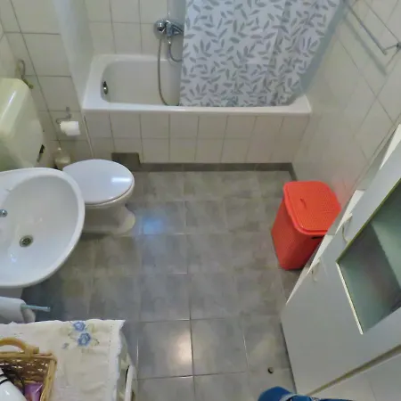 Ribnjak 10 Apartment *