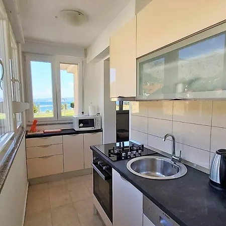 Ribnjak 10 Apartment