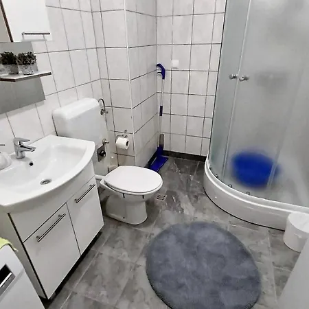 Ribnjak 10 Apartment