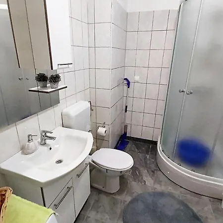 Ribnjak 10 Apartment Omis