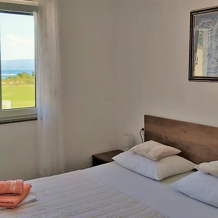 Apartment Ribnjak 10 *