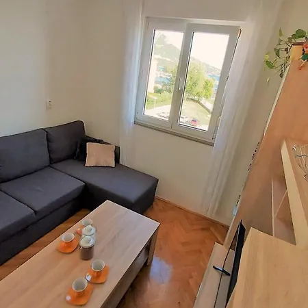 Ribnjak 10 Apartment