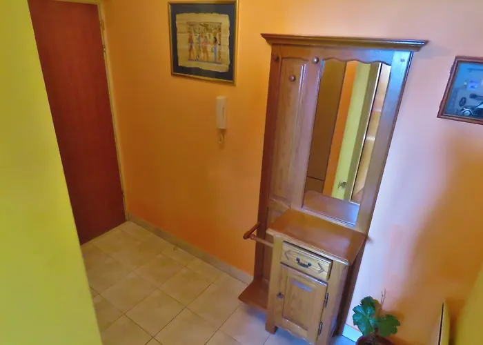 Ribnjak 10 * Omiš