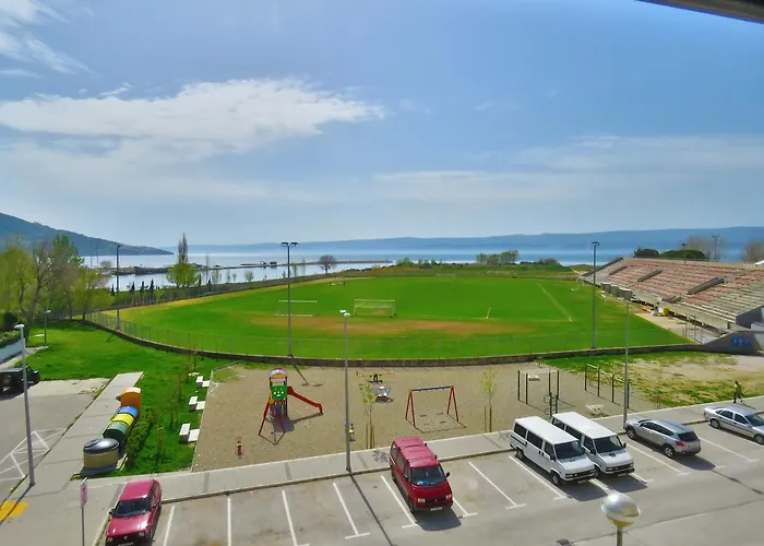 Ribnjak 10 * Omiš